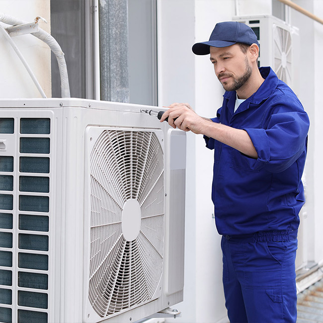 air-conditioning-contractor-installing-ac-wilmington-oh
